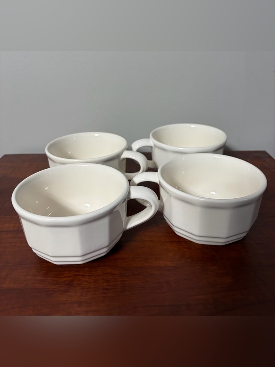 Pfaltzgraff Other - Pfaltzgraff Mugs Heritage Pattern